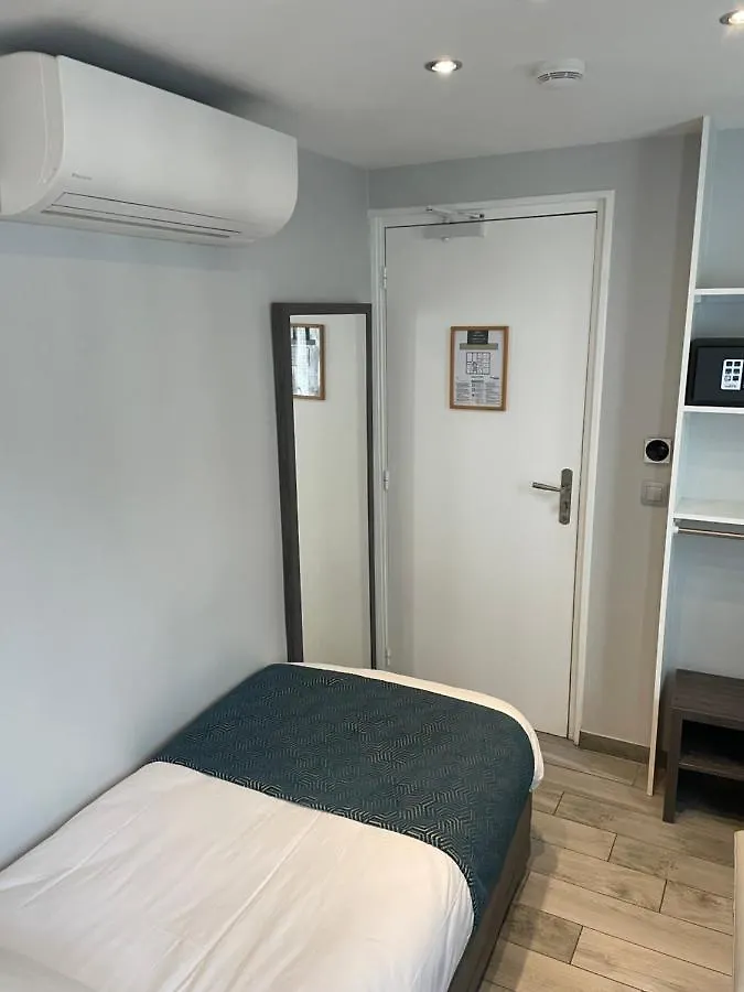 Hotel Mary's Republique 2*